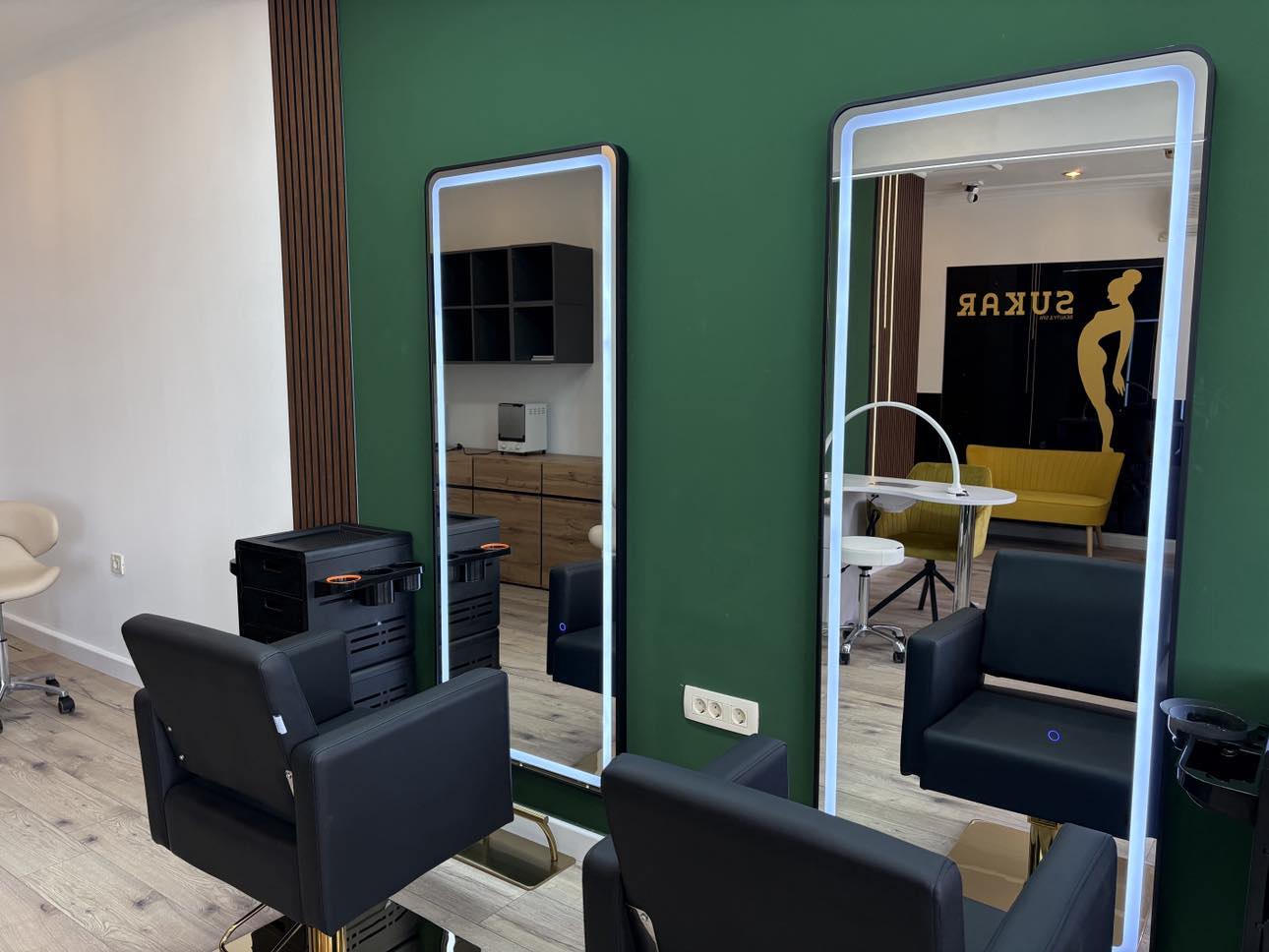 Interijer frizerski salon Zagreb na Borovju